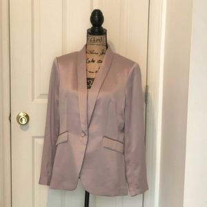 Blush pink blazer from H&M